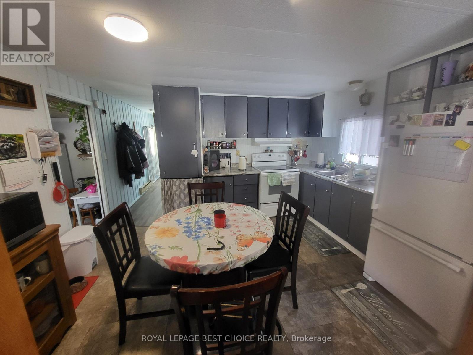 24 Goward Avenue W, Temagami, Ontario  P0H 2H0 - Photo 7 - X12972002