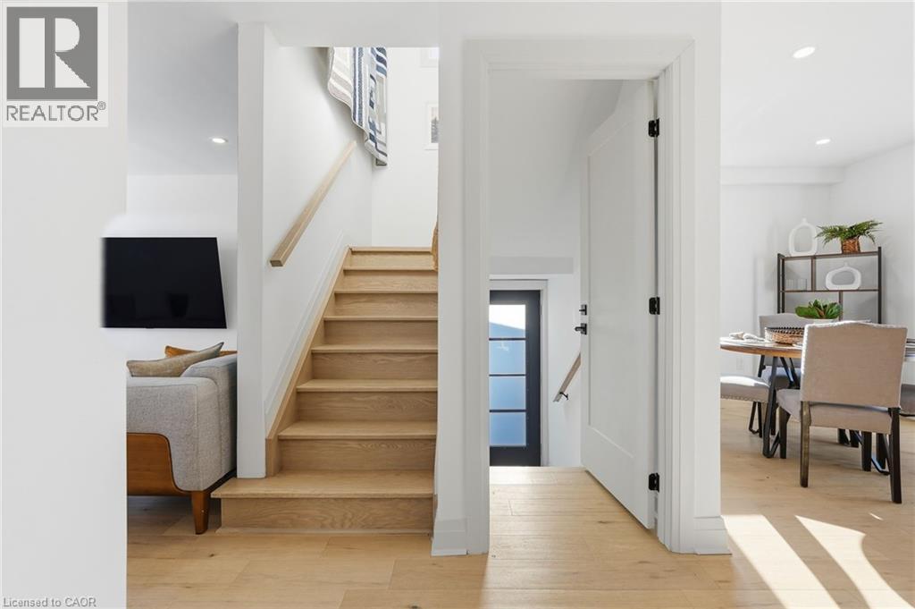 286 East 18th Street, Hamilton, Ontario  L9A 4P6 - Photo 15 - 40818379