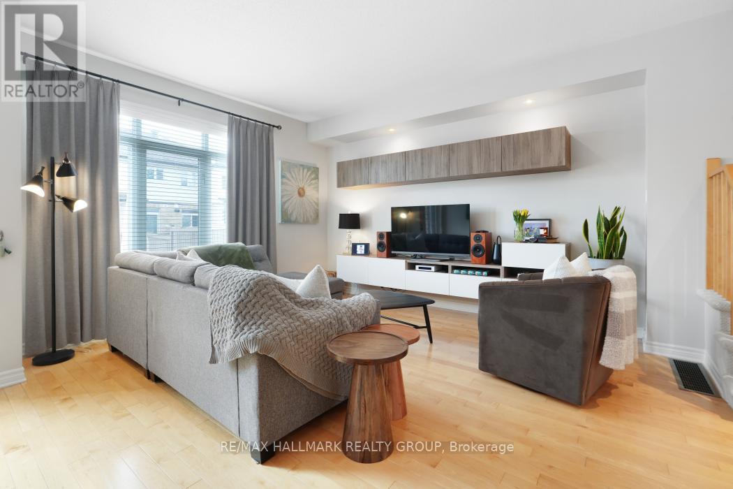 125 Watchhorn Grove, Ottawa, Ontario  K1V 2N3 - Photo 10 - X12971958