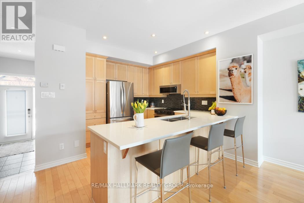 125 Watchhorn Grove, Ottawa, Ontario  K1V 2N3 - Photo 13 - X12971958