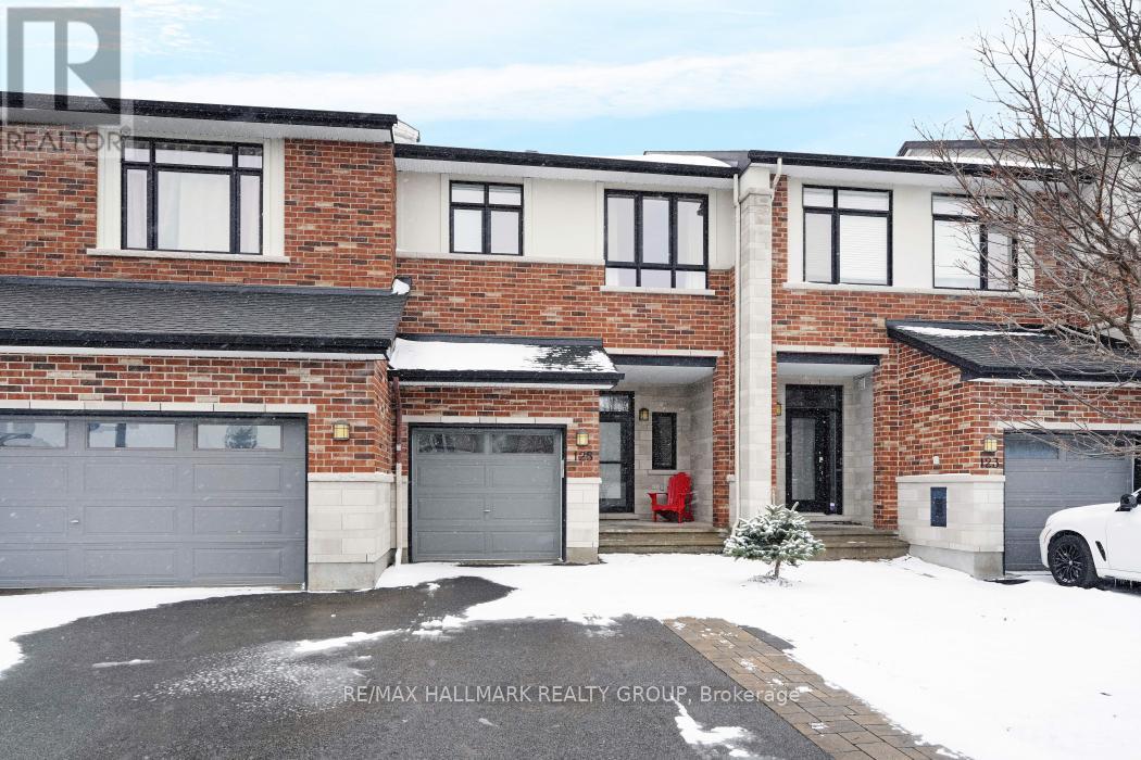 125 Watchhorn Grove, Ottawa, Ontario  K1V 2N3 - Photo 3 - X12971958