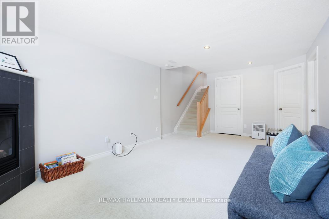 125 Watchhorn Grove, Ottawa, Ontario  K1V 2N3 - Photo 33 - X12971958
