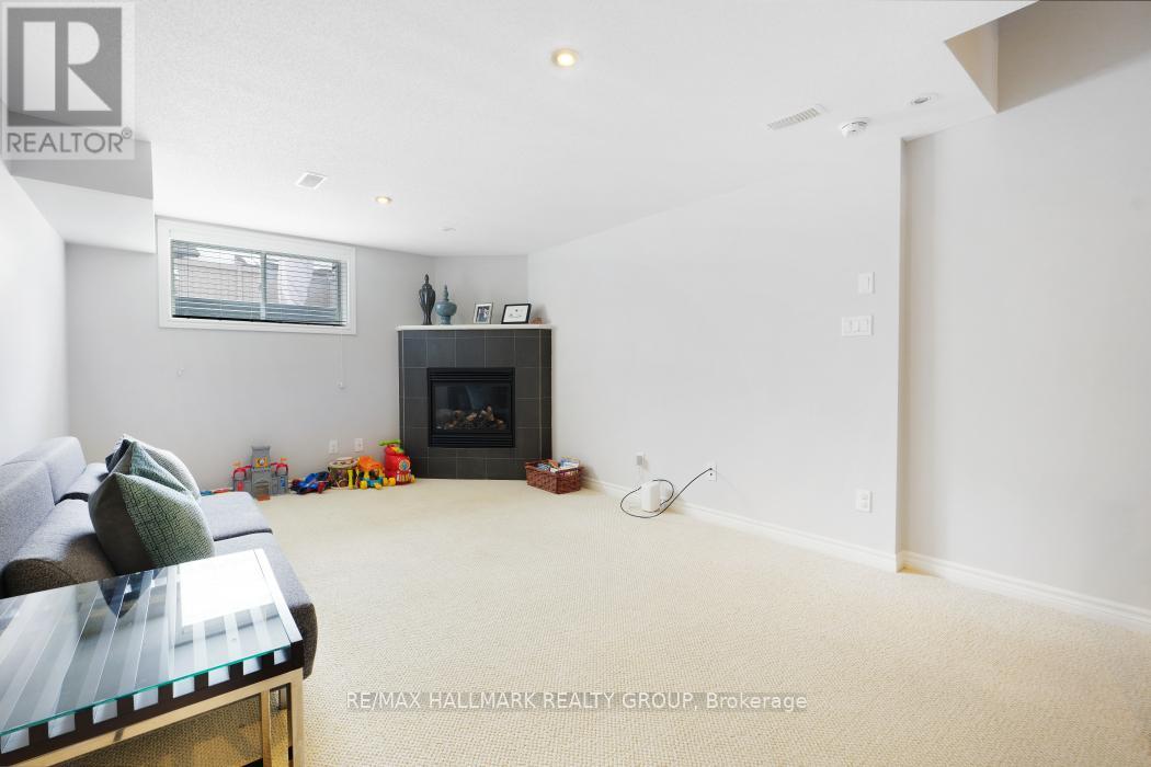 125 Watchhorn Grove, Ottawa, Ontario  K1V 2N3 - Photo 34 - X12971958