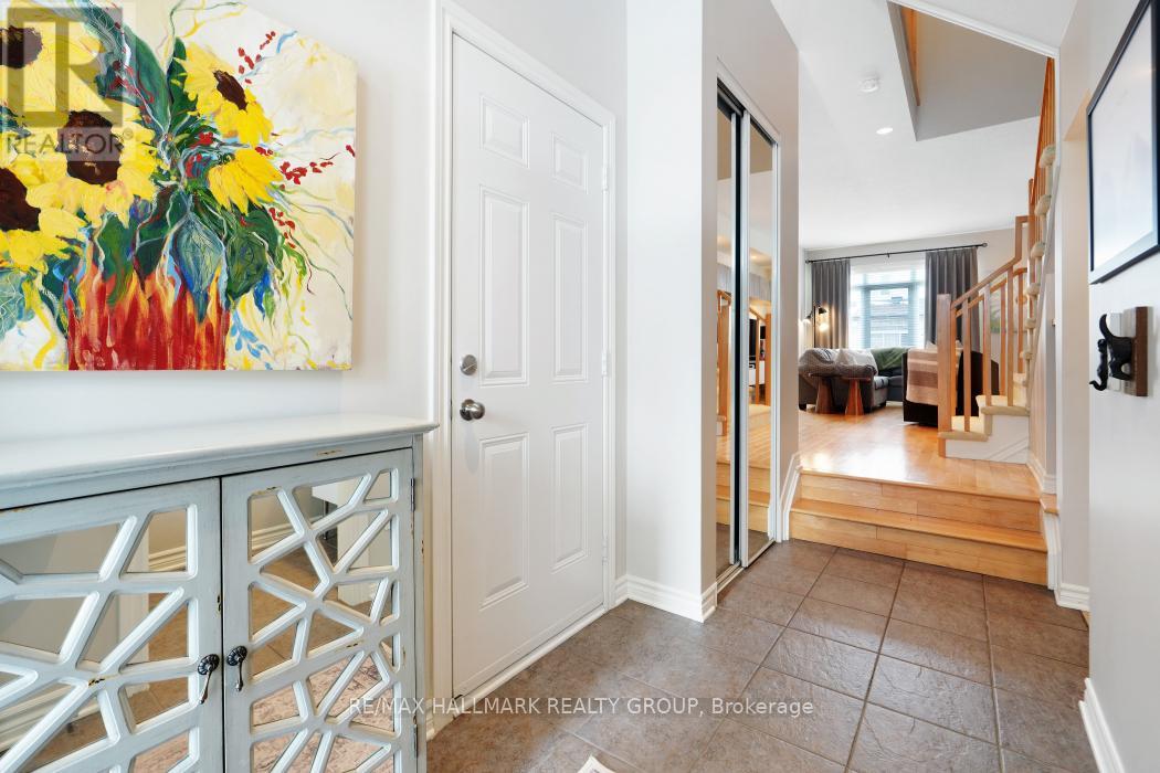 125 Watchhorn Grove, Ottawa, Ontario  K1V 2N3 - Photo 6 - X12971958