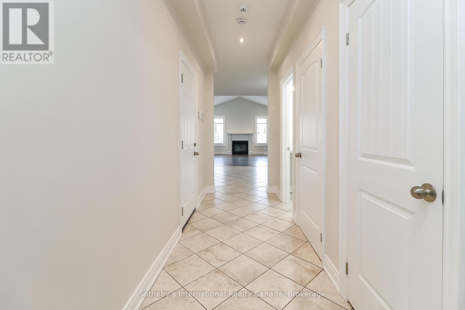 75 Garbutt Crescent, Collingwood, Ontario L9Y 0H7 - Photo 5 - S12972140