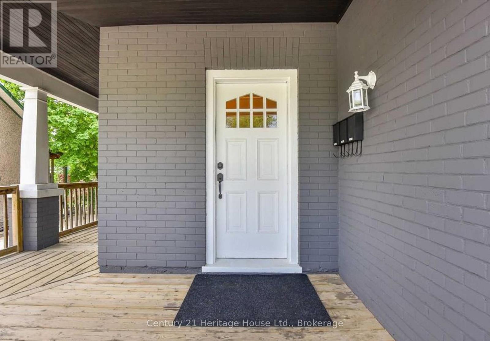 153 ST ANDREWS STREET, Cambridge, Ontario