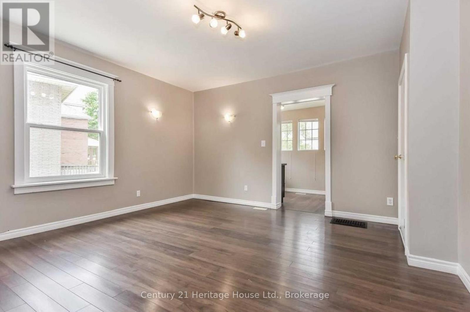 153 St Andrews Street, Cambridge, Ontario  N1S 1N2 - Photo 14 - X12971950