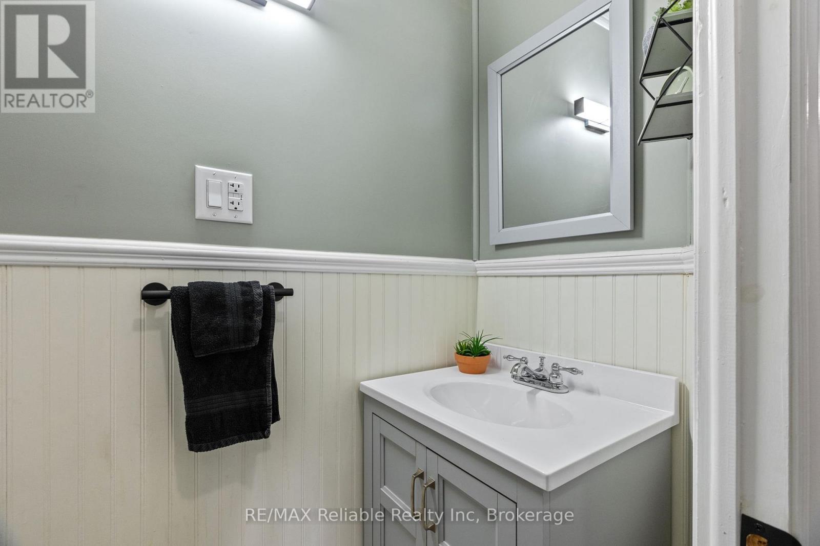 25 Jarvis Street N, Huron East (Seaforth), Ontario  N0K 1W0 - Photo 11 - X12972000