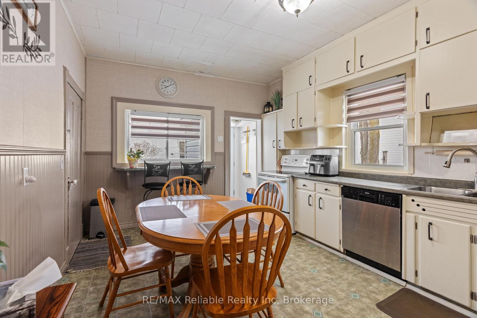 25 Jarvis Street N, Huron East (Seaforth), Ontario  N0K 1W0 - Photo 14 - X12972000