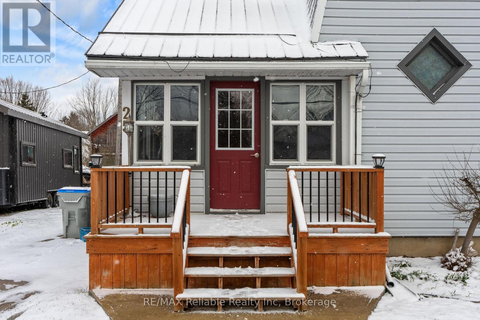25 Jarvis Street N, Huron East (Seaforth), Ontario  N0K 1W0 - Photo 3 - X12972000