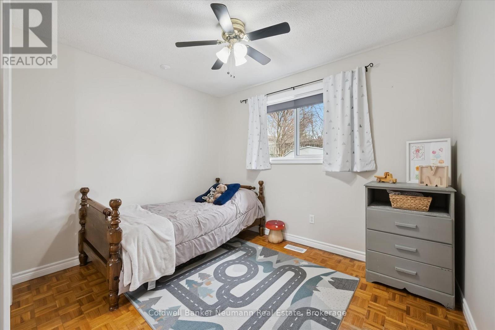 18 Gateway Drive, Guelph (Willow West/sugarbush/west Acres), Ontario  N1H 6W8 - Photo 15 - X12972162