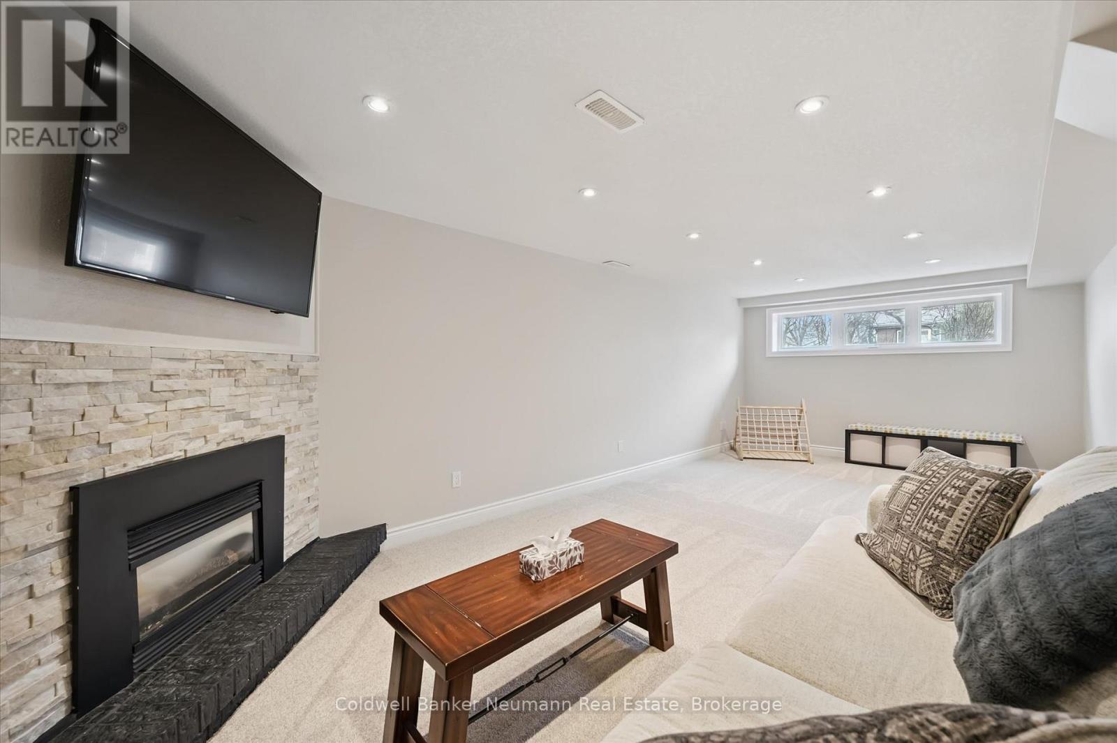 18 Gateway Drive, Guelph (Willow West/sugarbush/west Acres), Ontario  N1H 6W8 - Photo 20 - X12972162