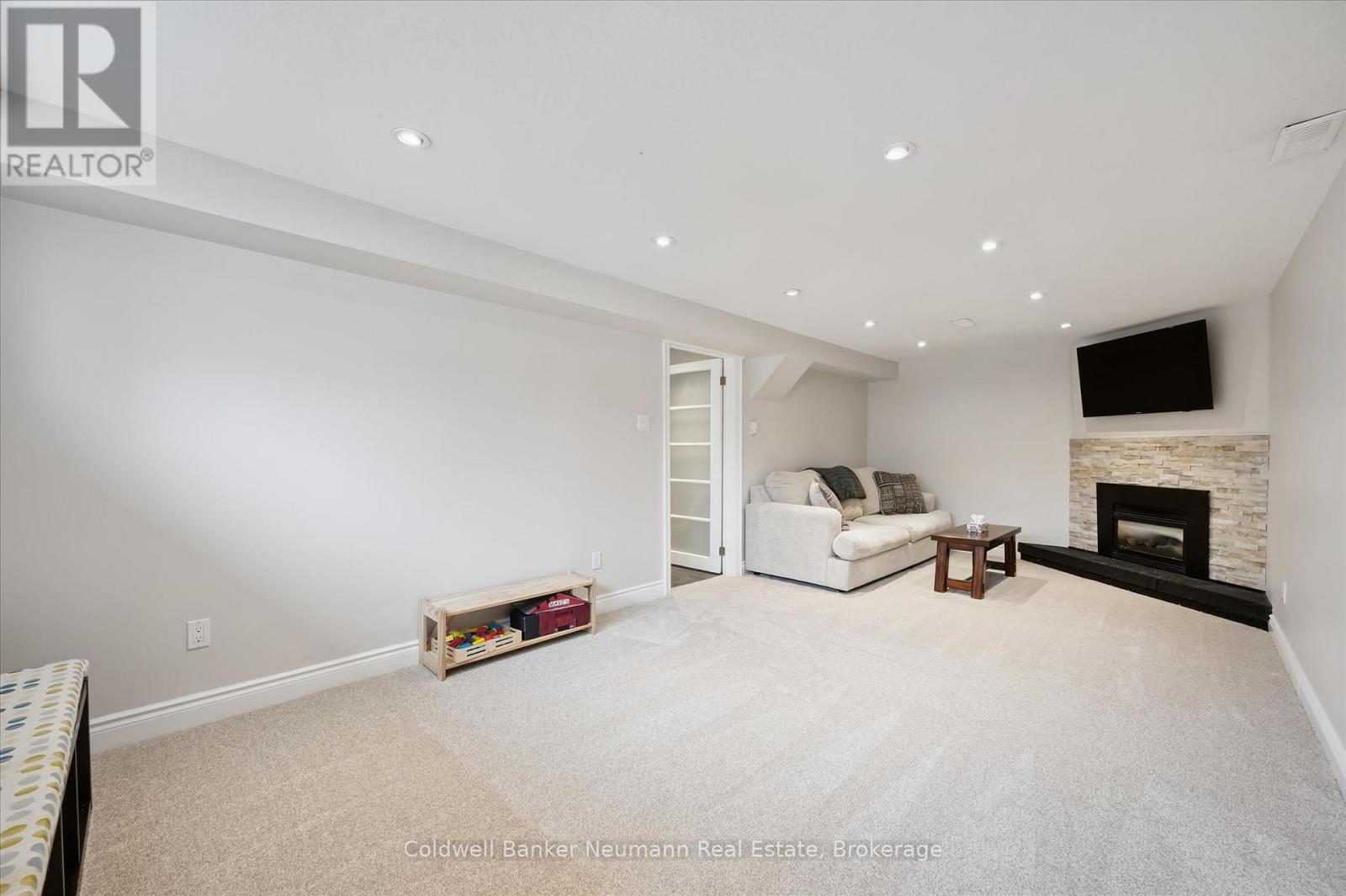 18 Gateway Drive, Guelph (Willow West/sugarbush/west Acres), Ontario  N1H 6W8 - Photo 21 - X12972162