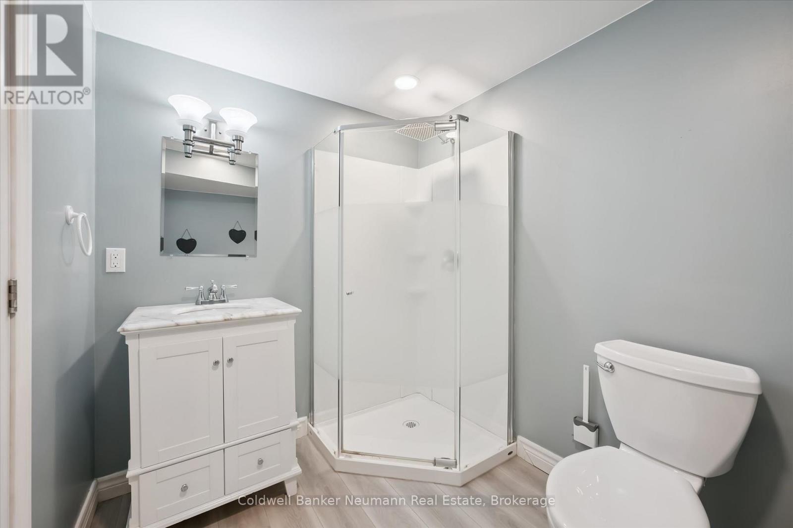 18 Gateway Drive, Guelph (Willow West/sugarbush/west Acres), Ontario  N1H 6W8 - Photo 23 - X12972162