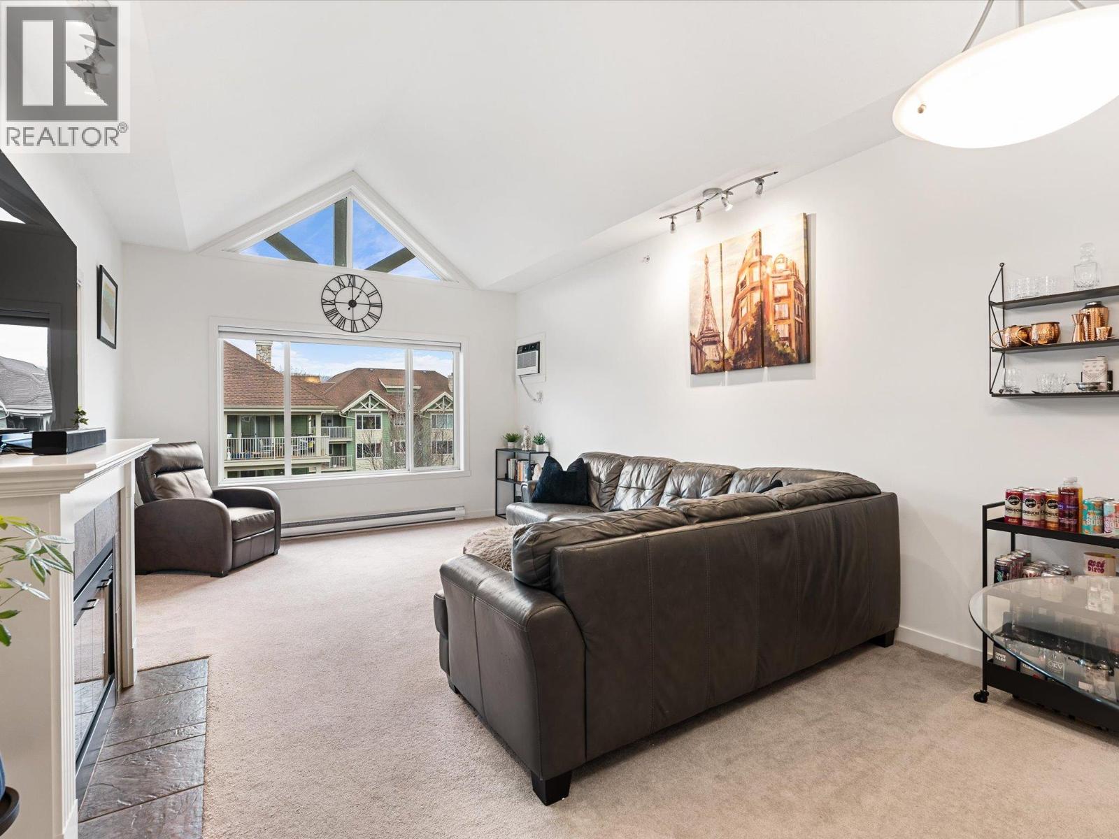 688 Lequime Road Unit# 404, Kelowna, British Columbia