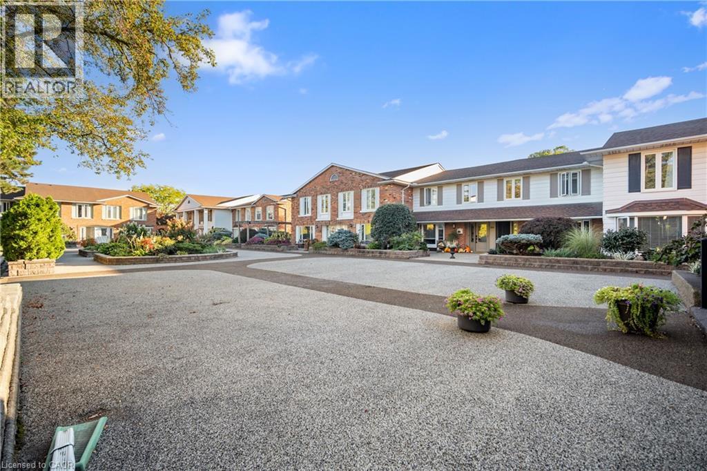 2058 Brant Street Unit# 3, Burlington, Ontario  L7P 3A6 - Photo 39 - 40801194