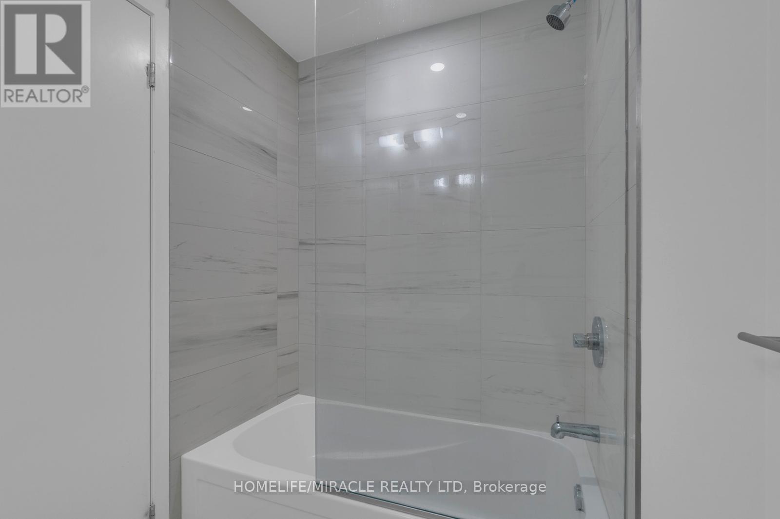 3303 - 225 Commerce Street, Vaughan, Ontario  L4K 0R1 - Photo 10 - N12971562