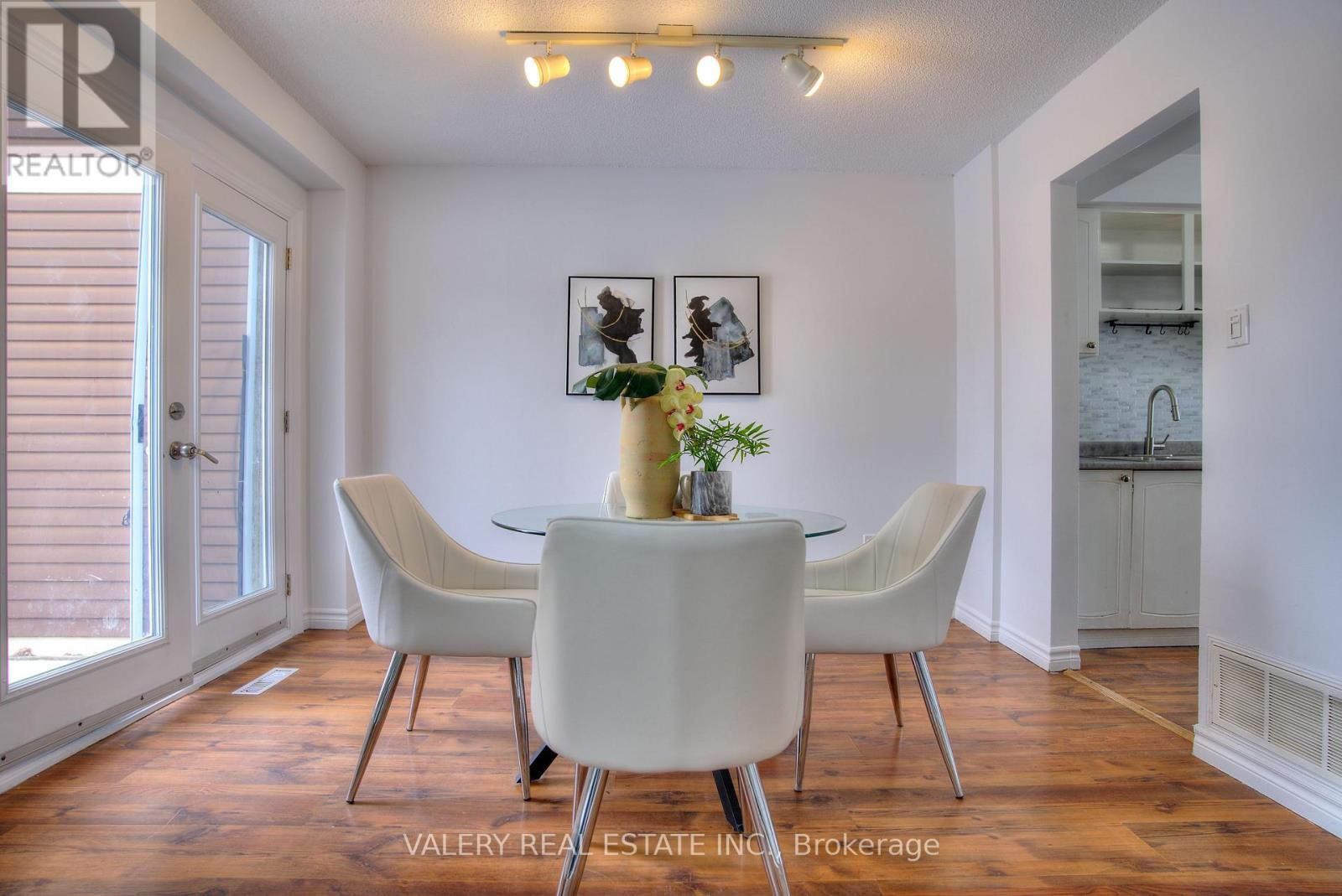 24 Lampman Ln Lane, Barrie, Ontario  L4N 5B1 - Photo 20 - S12971198