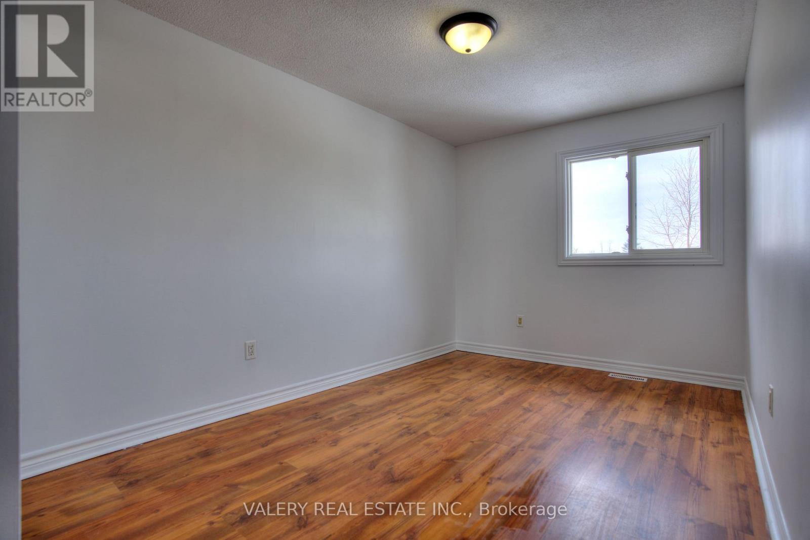 24 Lampman Ln Lane, Barrie, Ontario  L4N 5B1 - Photo 32 - S12971198