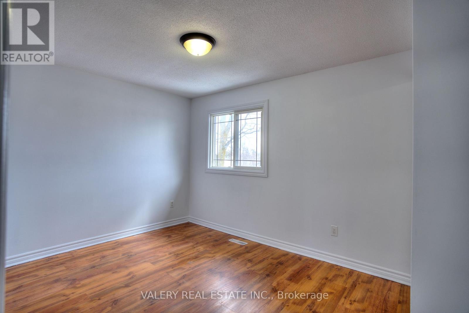 24 Lampman Ln Lane, Barrie, Ontario  L4N 5B1 - Photo 36 - S12971198