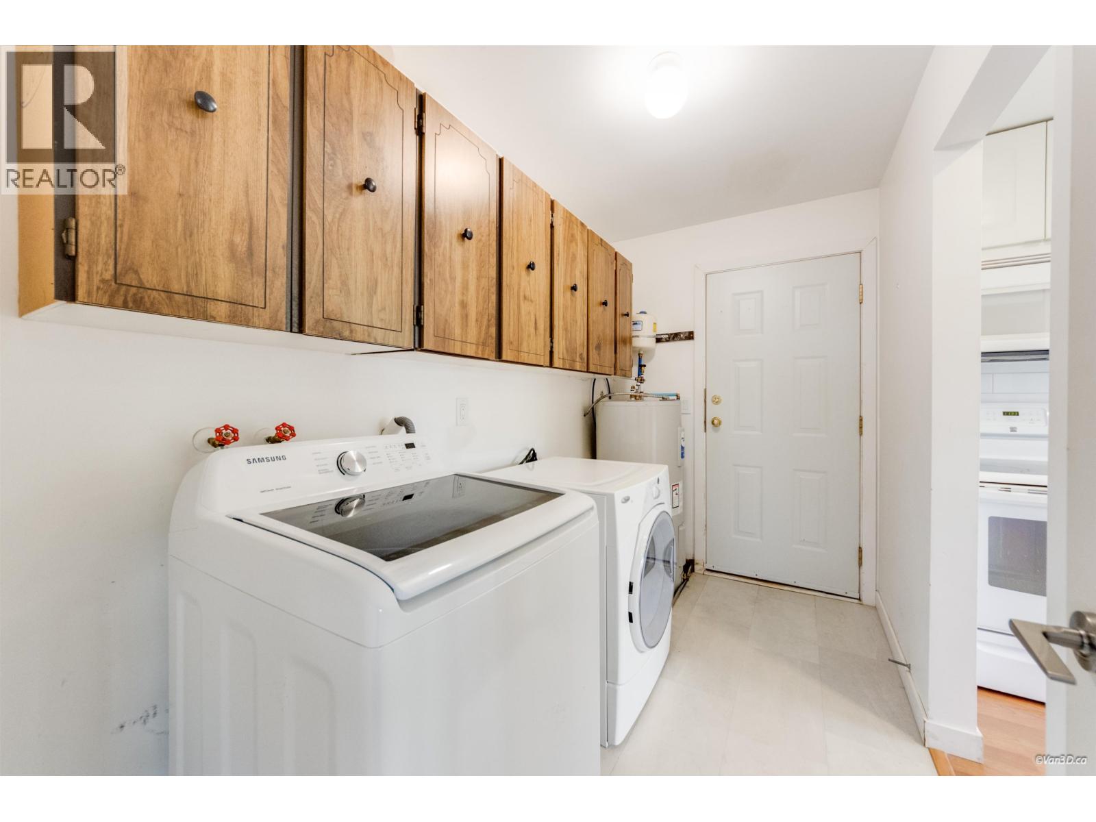 2974 Fleming Avenue, Coquitlam, British Columbia  V3C 4S3 - Photo 14 - R3107562