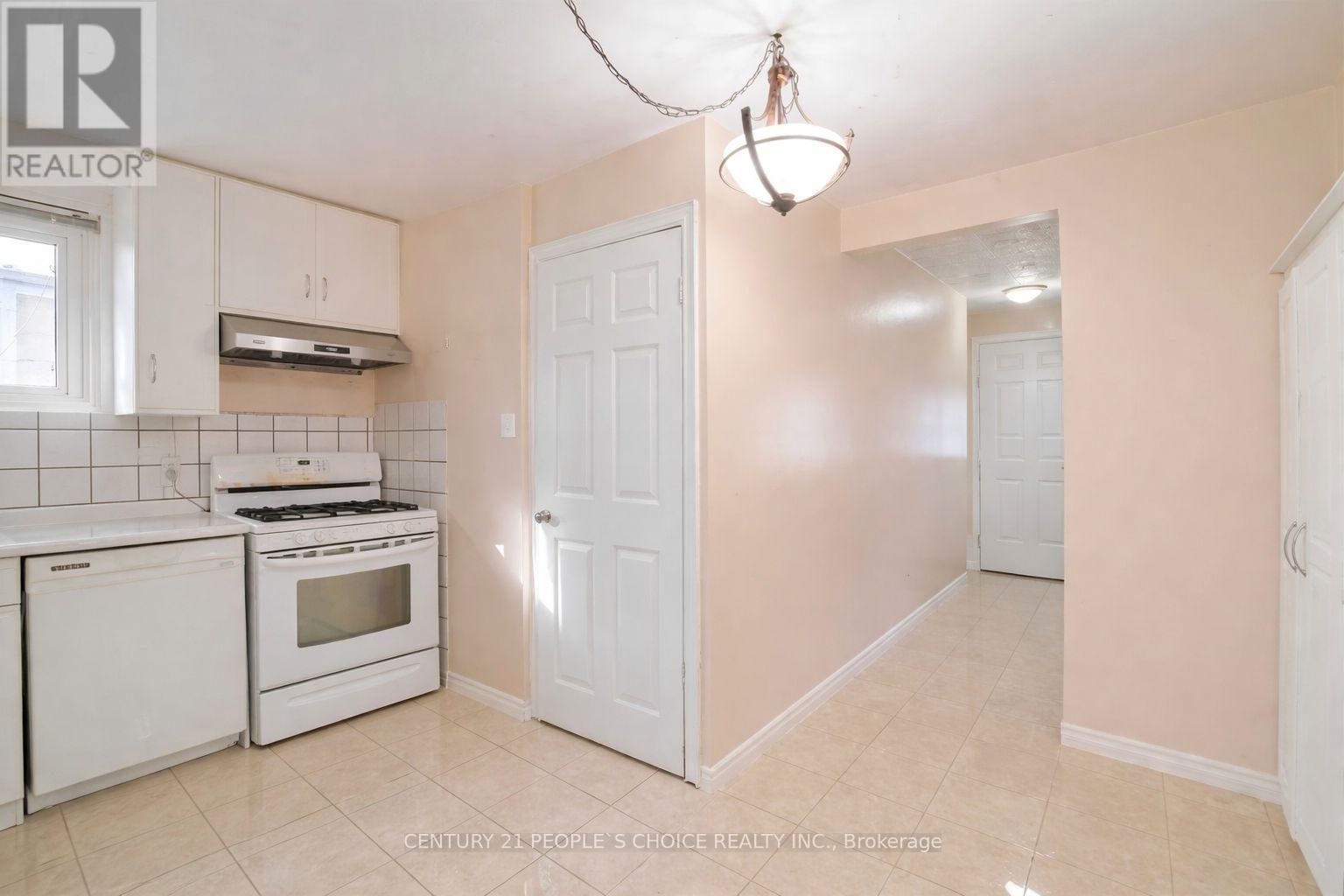 17 Seaborn Road, Brampton, Ontario  L6V 2B8 - Photo 9 - W12967886