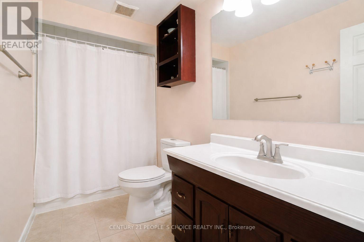 17 Seaborn Road, Brampton, Ontario  L6V 2B8 - Photo 11 - W12967886