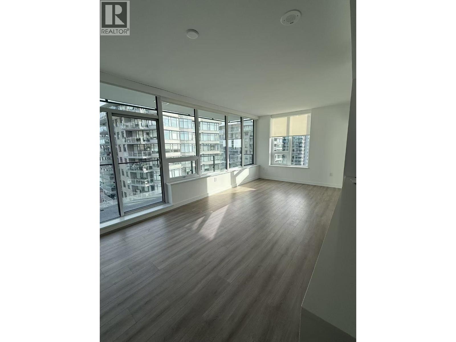 2804 823 Carnarvon Street, New Westminster, British Columbia  V7C 2C2 - Photo 2 - R3091297