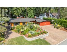 2540 BOSWELL AVENUE, North Vancouver, British Columbia