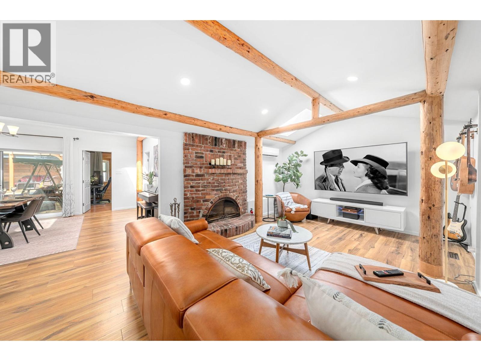 2540 Boswell Avenue, North Vancouver, British Columbia  V7H 1L7 - Photo 3 - R3108336