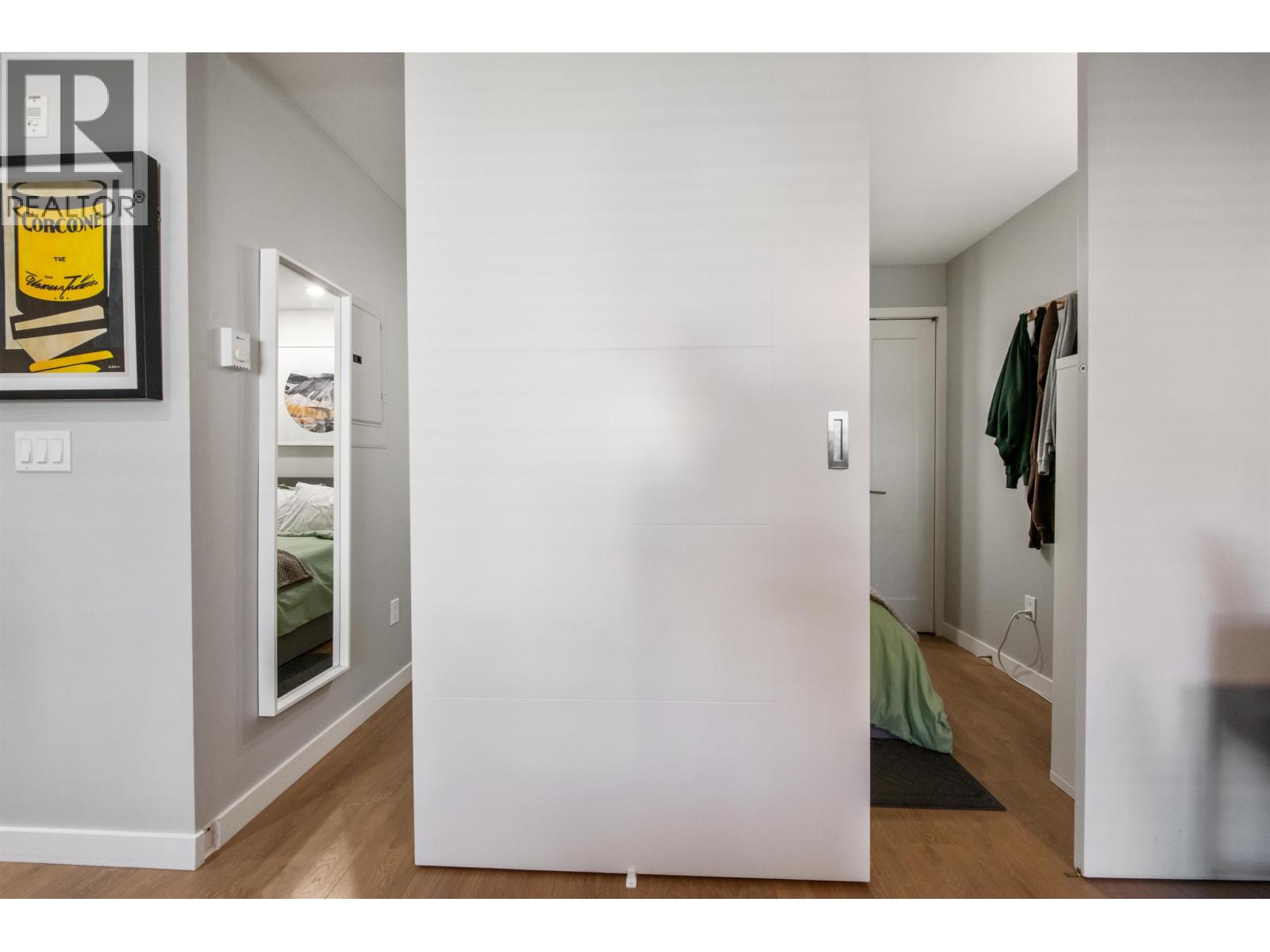 Listing Picture 12 of 21 : 1 3728 THURSTON STREET, Burnaby / 本拿比 - 魯藝地產 Yvonne Lu Group - MLS Medallion Club Member