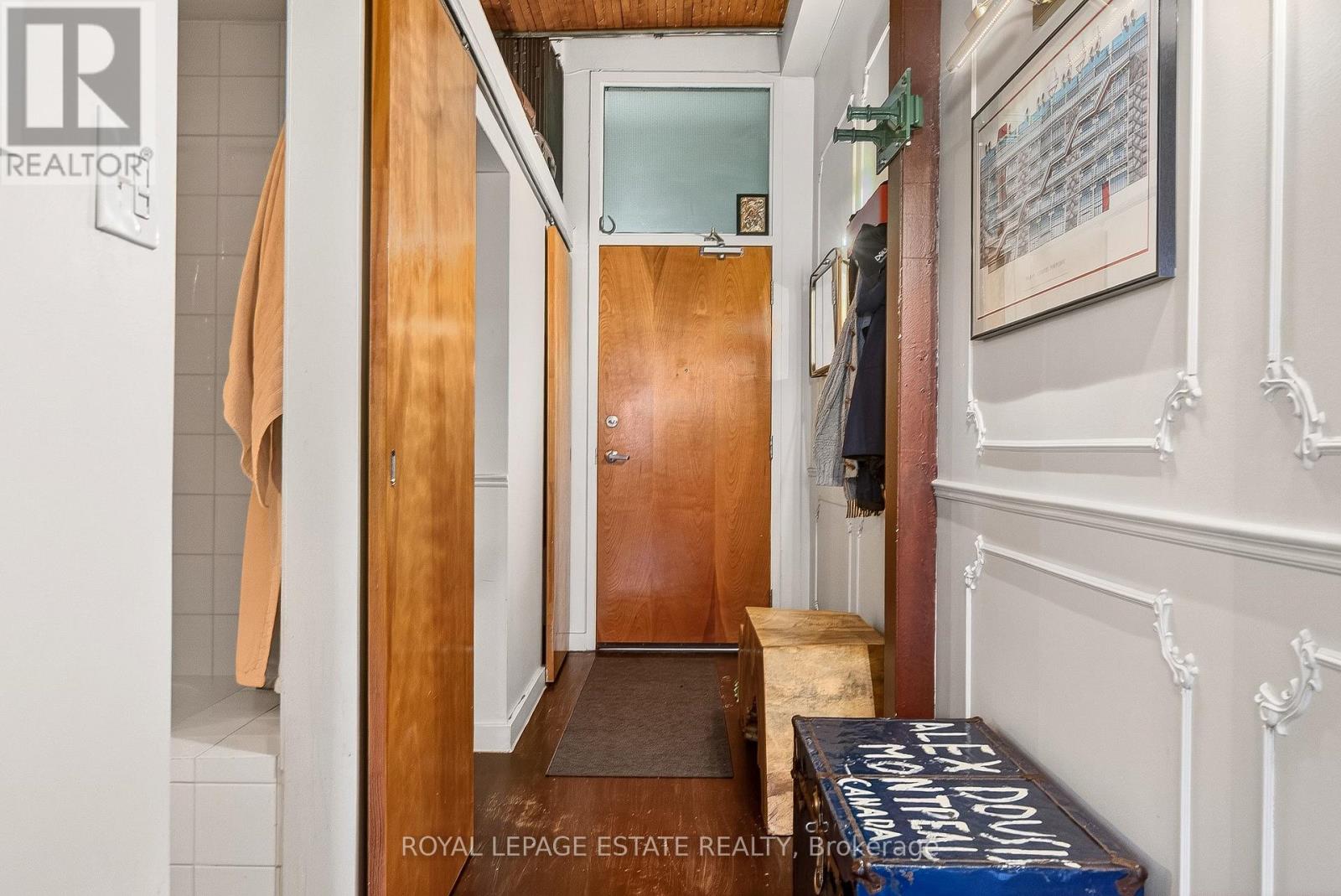 216 - 365 Dundas Street E, Toronto, Ontario  M5A 4R9 - Photo 2 - C12971968