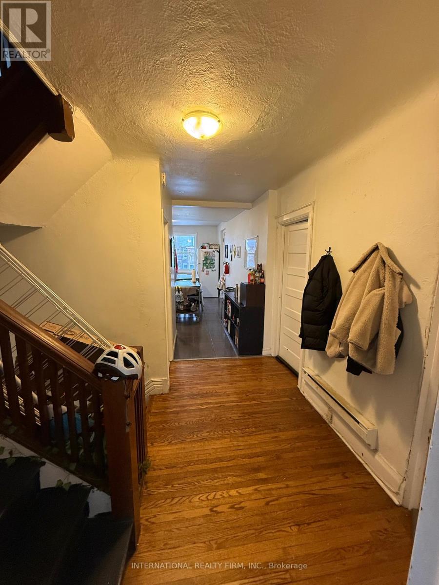 2 - 159 Montrose Avenue, Toronto, Ontario  M6J 2T6 - Photo 11 - C12972004