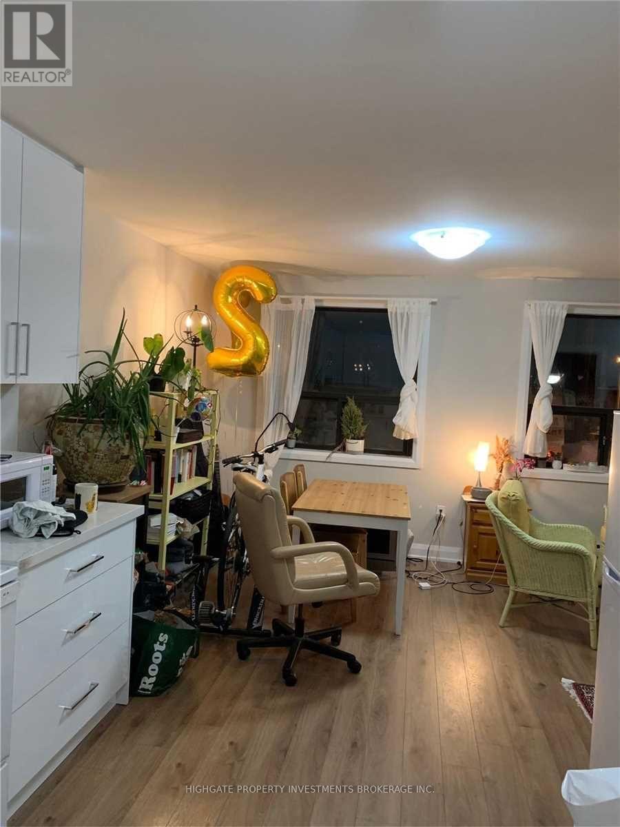 C - 835 Bloor Street W, Toronto, Ontario  M6G 1M1 - Photo 3 - C12972034