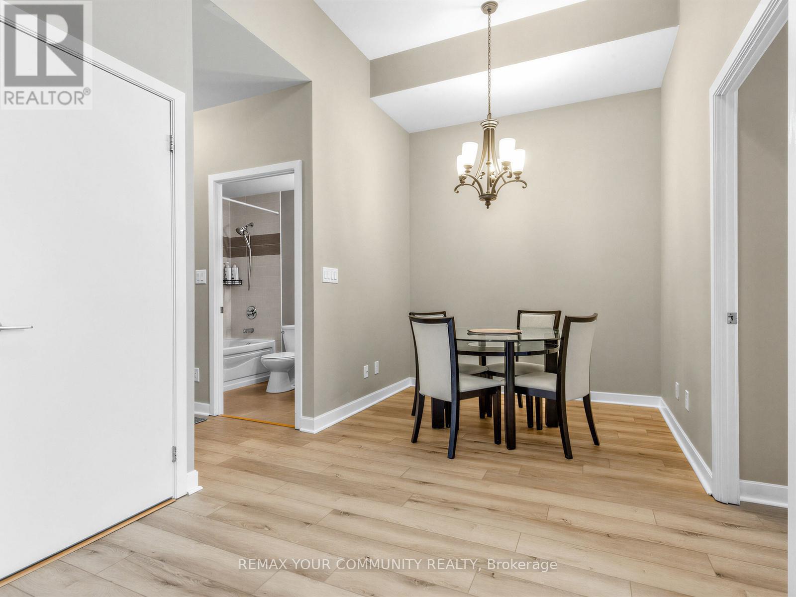 202 - 18 Harbour Street, Toronto, Ontario  M5J 2Z6 - Photo 11 - C12972044