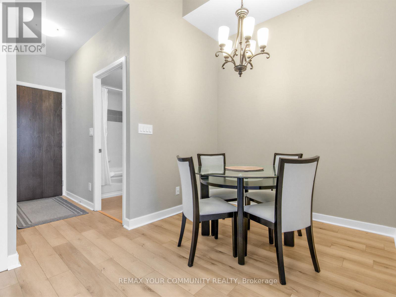 202 - 18 Harbour Street, Toronto, Ontario  M5J 2Z6 - Photo 12 - C12972044