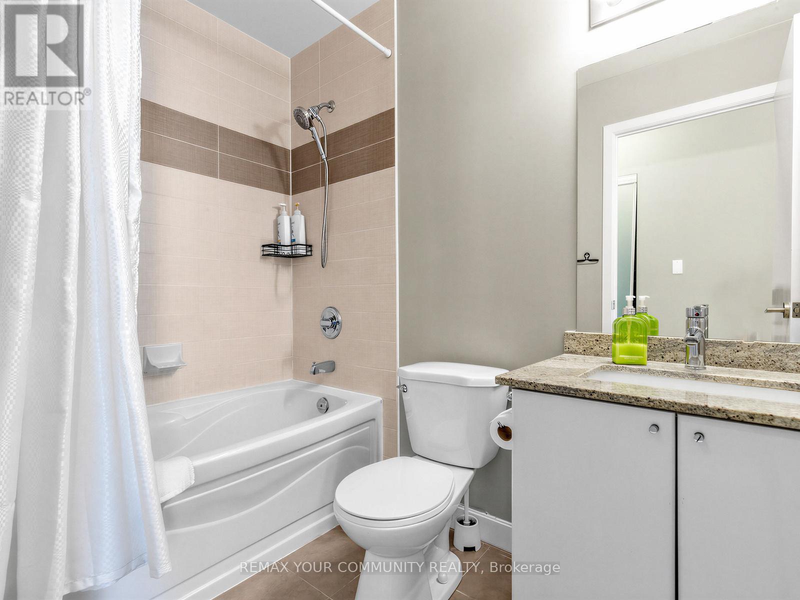 202 - 18 Harbour Street, Toronto, Ontario  M5J 2Z6 - Photo 16 - C12972044