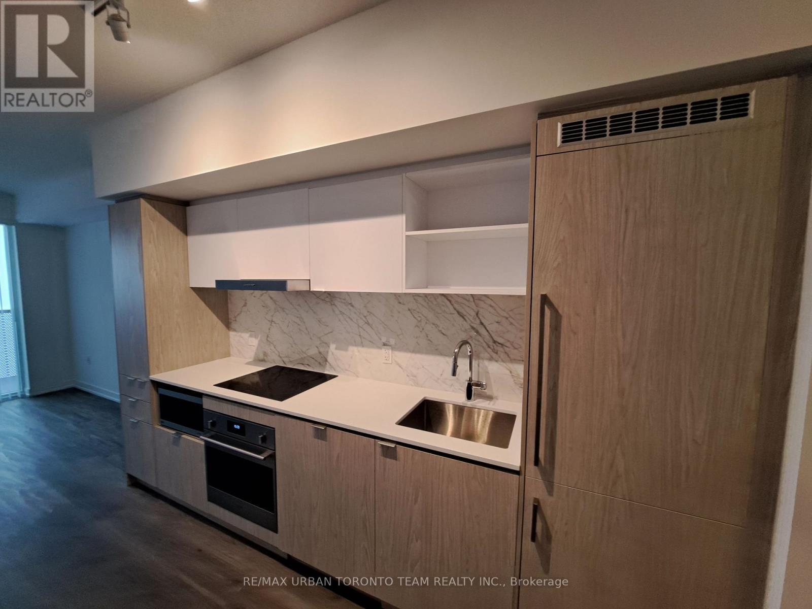 4610 - 55 Cooper Street, Toronto, Ontario  M5E 0G1 - Photo 2 - C12972066