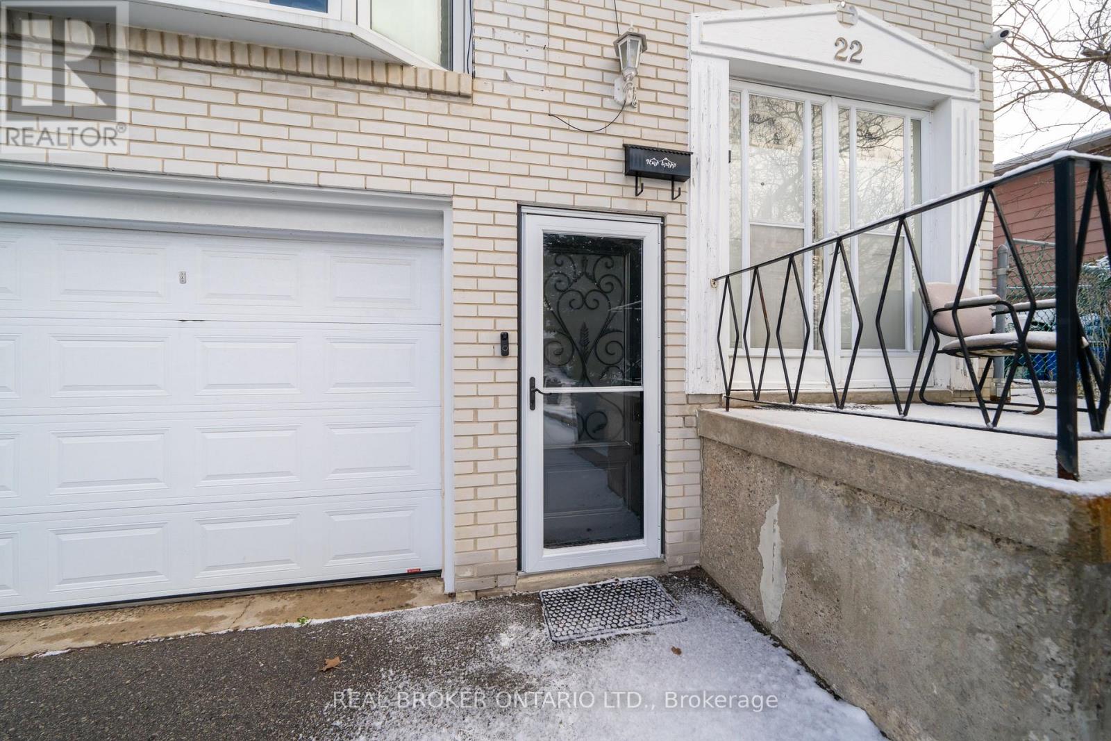 Lower - 22 Yucatan Road, Toronto, Ontario  M2H 2K8 - Photo 2 - C12972086