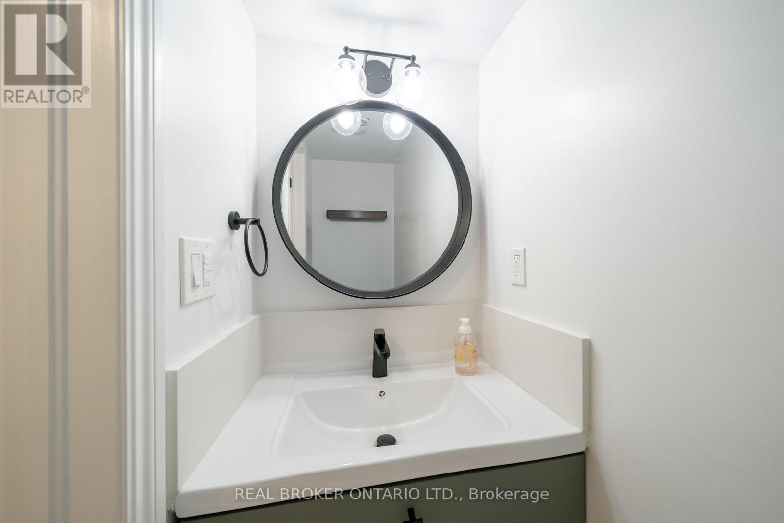 Lower - 22 Yucatan Road, Toronto, Ontario  M2H 2K8 - Photo 4 - C12972086