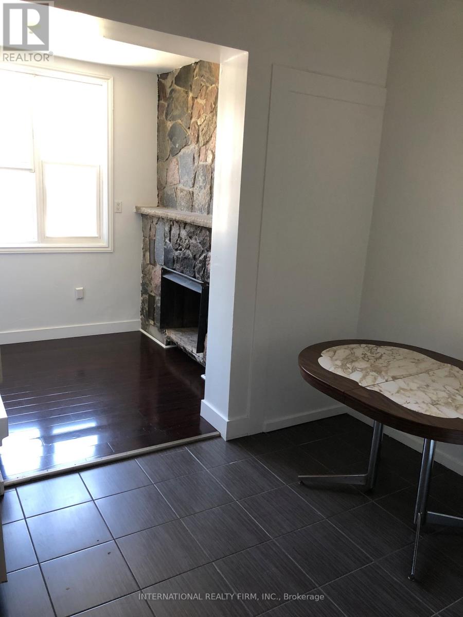 Unit 1 - 159 Montrose Avenue, Toronto, Ontario  M6J 2T6 - Photo 4 - C12972102