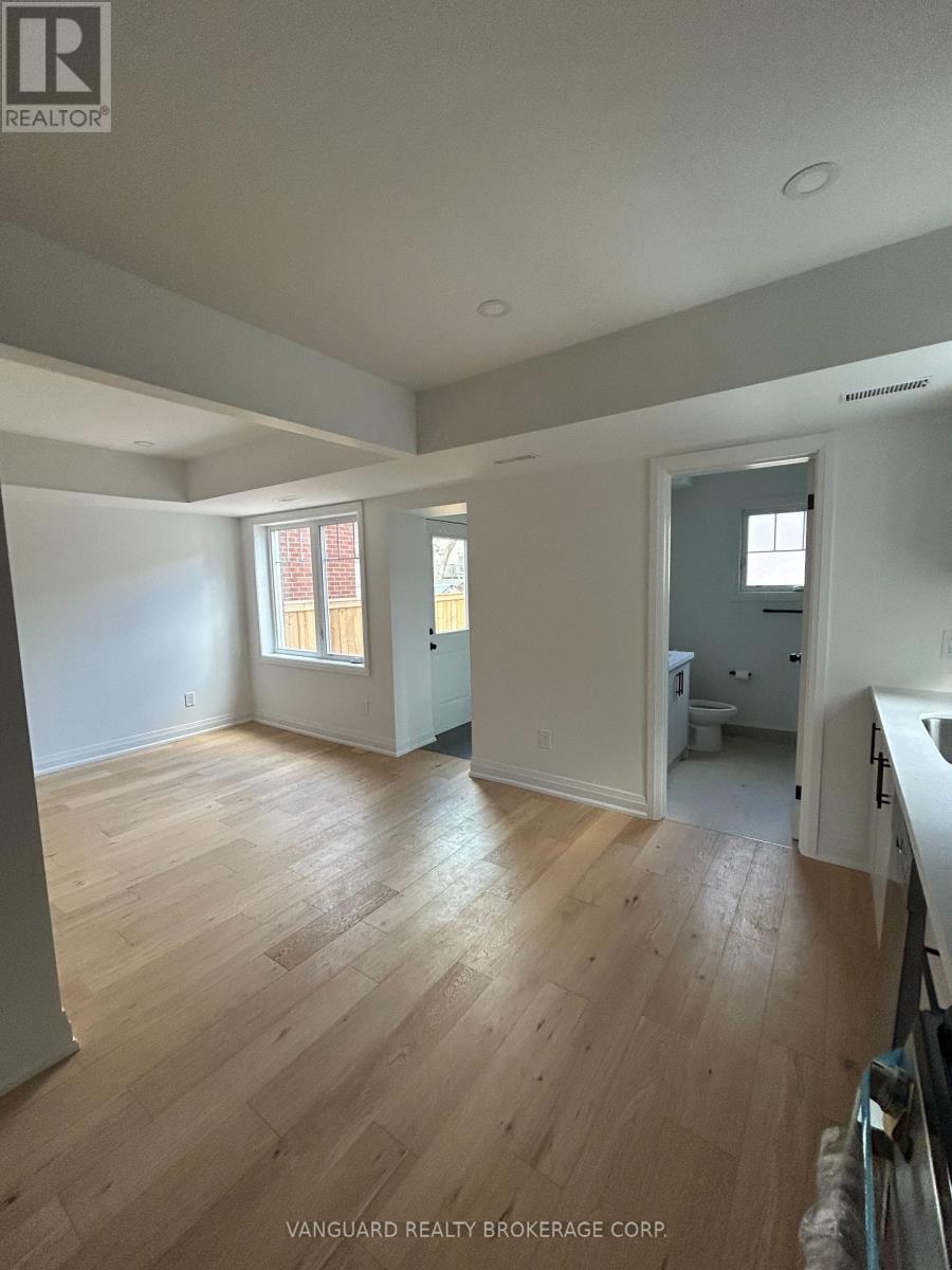 A - 12 Franklin Avenue, Toronto, Ontario  M2N 1B6 - Photo 4 - C12972108