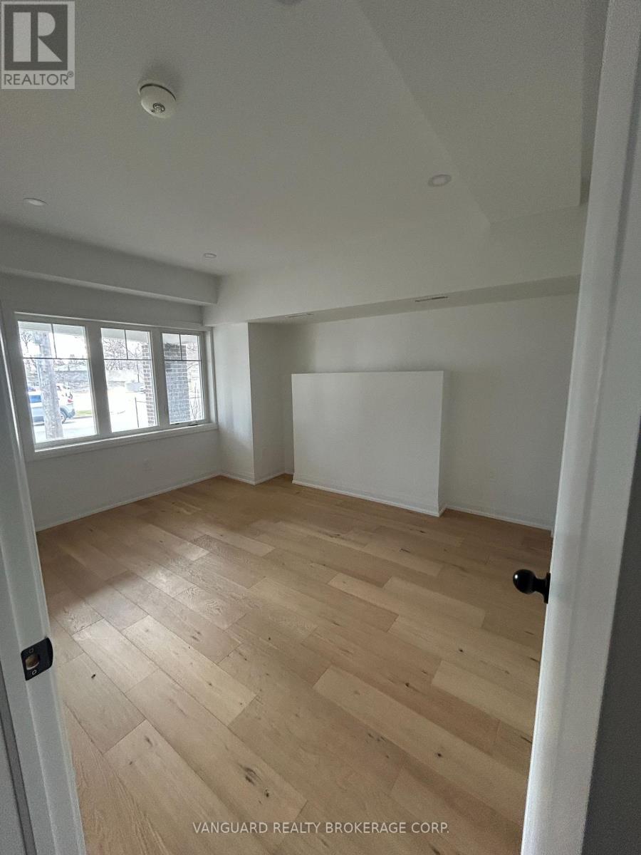 A - 12 Franklin Avenue, Toronto, Ontario  M2N 1B6 - Photo 7 - C12972108