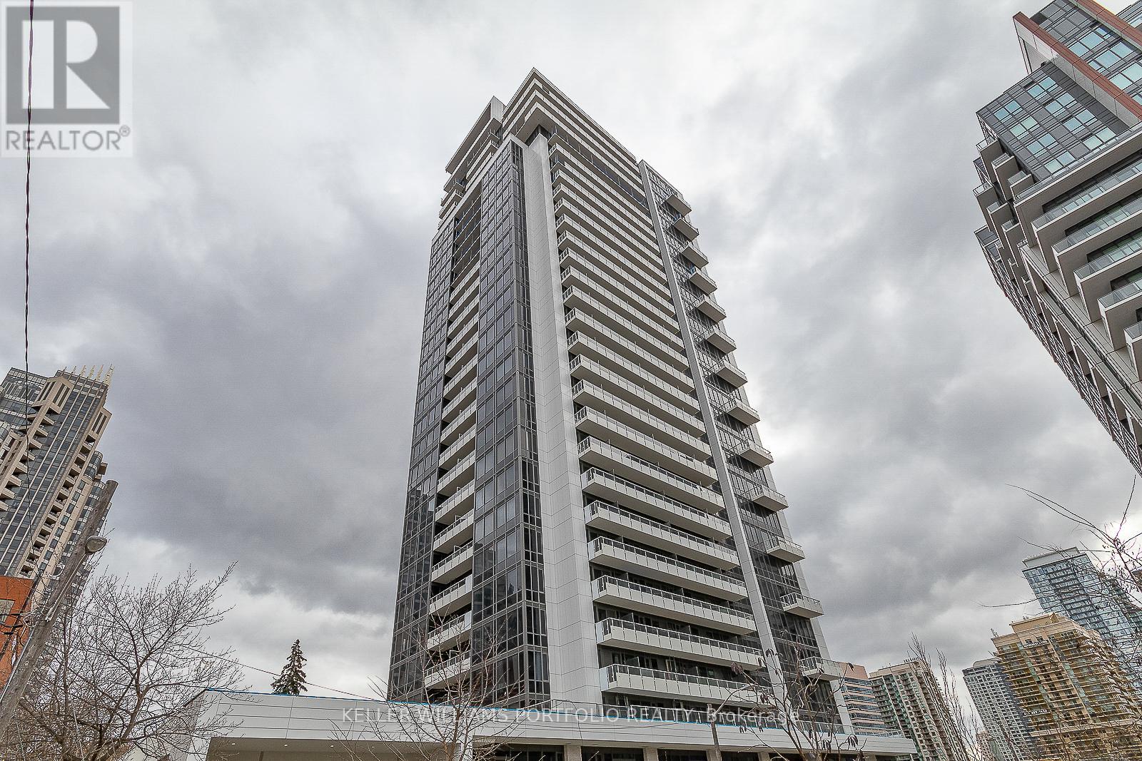 2805 - 75 CANTERBURY PLACE, Toronto, Ontario