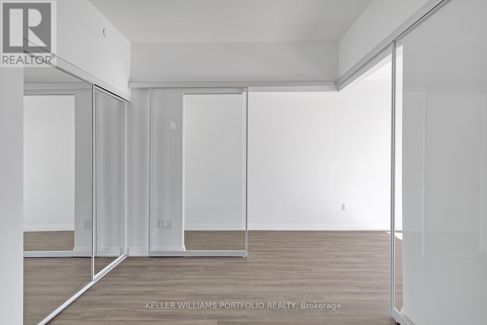 2805 - 75 Canterbury Place, Toronto, Ontario  M2N 0L2 - Photo 17 - C12972112