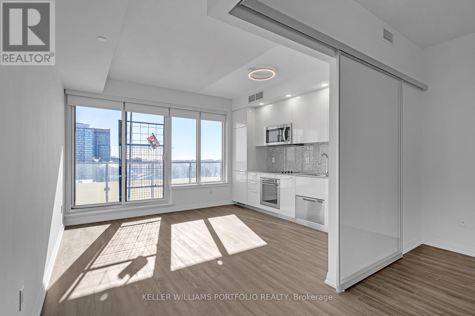 2805 - 75 Canterbury Place, Toronto, Ontario  M2N 0L2 - Photo 4 - C12972112