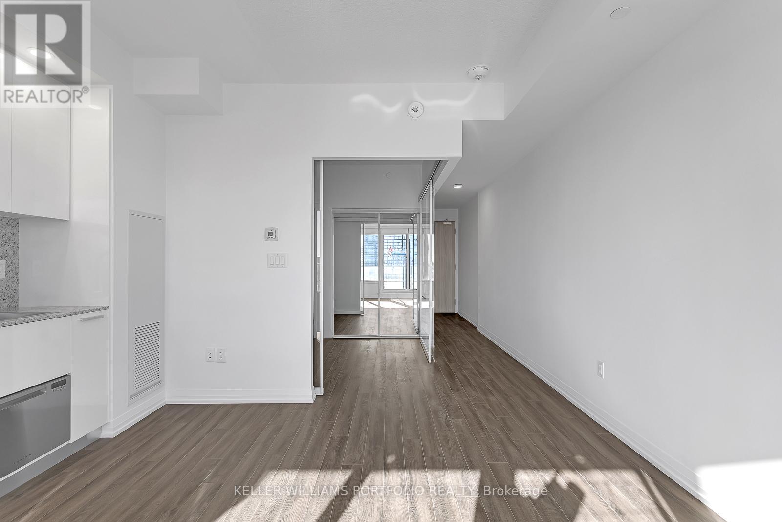 2805 - 75 Canterbury Place, Toronto, Ontario  M2N 0L2 - Photo 6 - C12972112