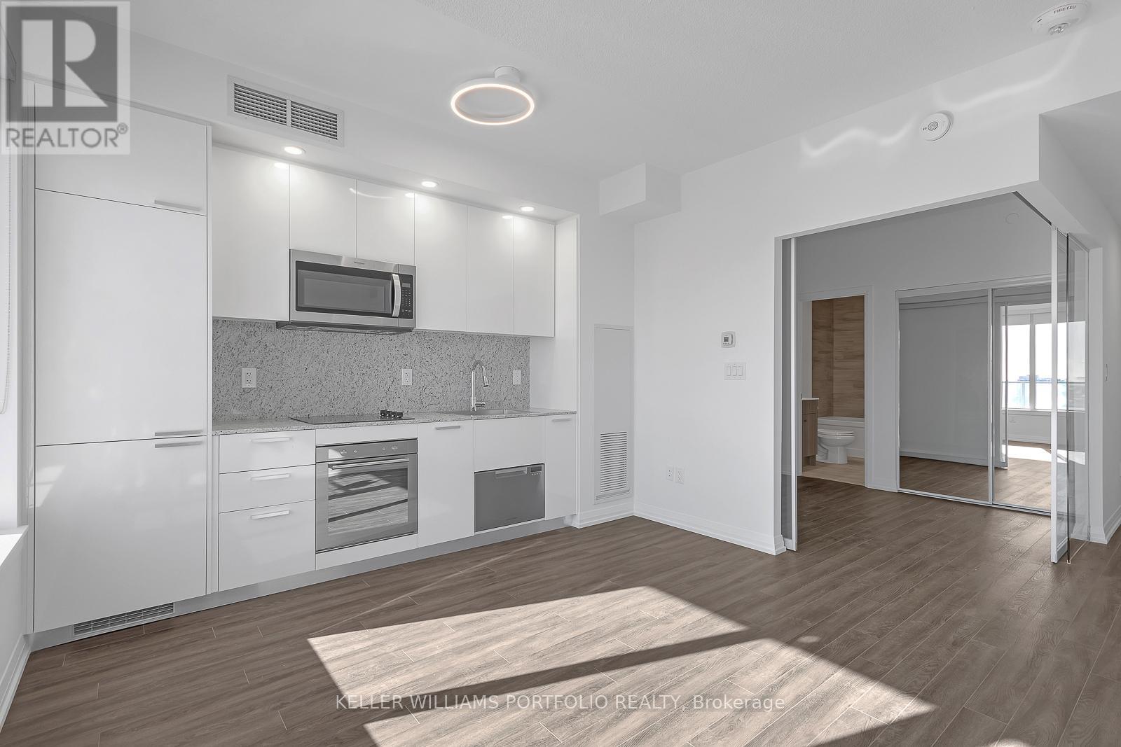 2805 - 75 Canterbury Place, Toronto, Ontario  M2N 0L2 - Photo 7 - C12972112