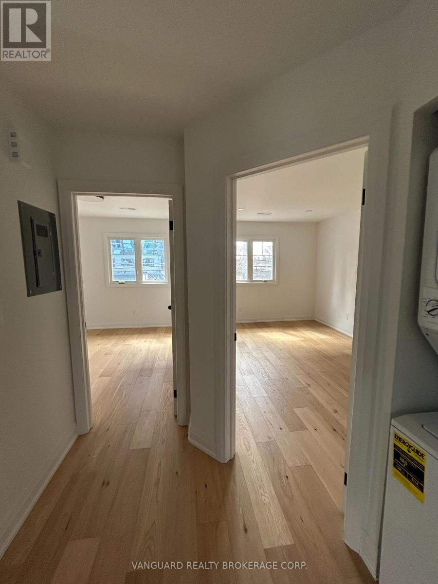 B - 12 Franklin Avenue, Toronto, Ontario  M2N 1B6 - Photo 5 - C12972116