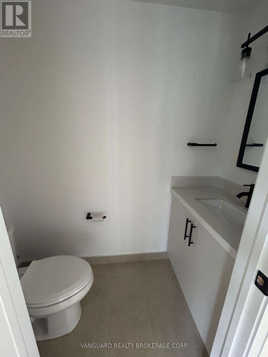 D - 12 Franklin Avenue, Toronto, Ontario  M2N 1B6 - Photo 4 - C12972120